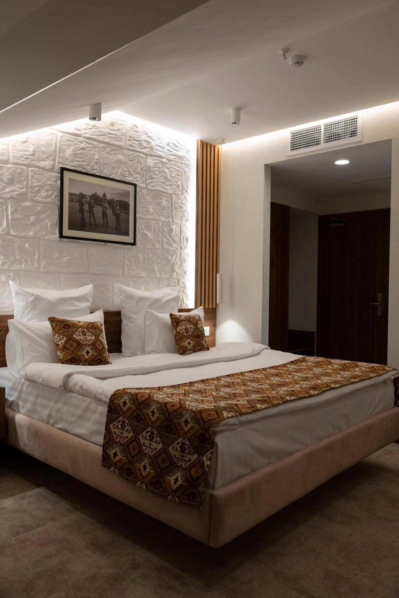 Jazz Hotel ギュムリ エクステリア 写真