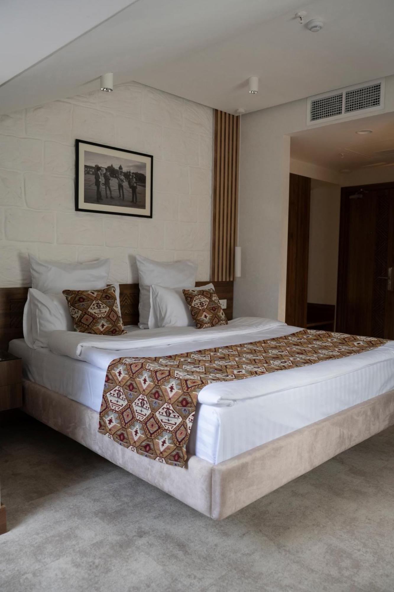 Jazz Hotel ギュムリ エクステリア 写真